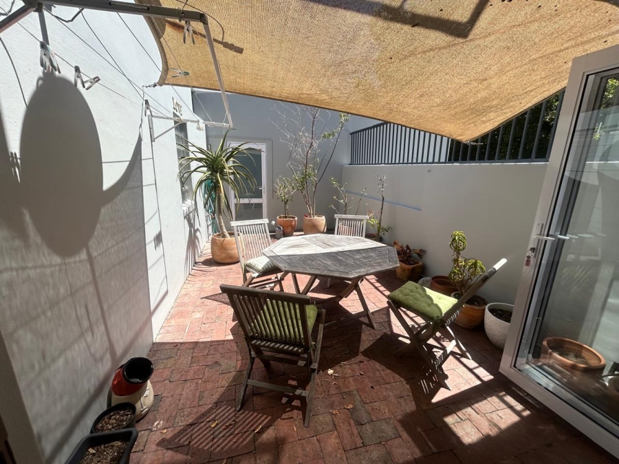 To Let 2 Bedroom Property for Rent in Claremont Western Cape